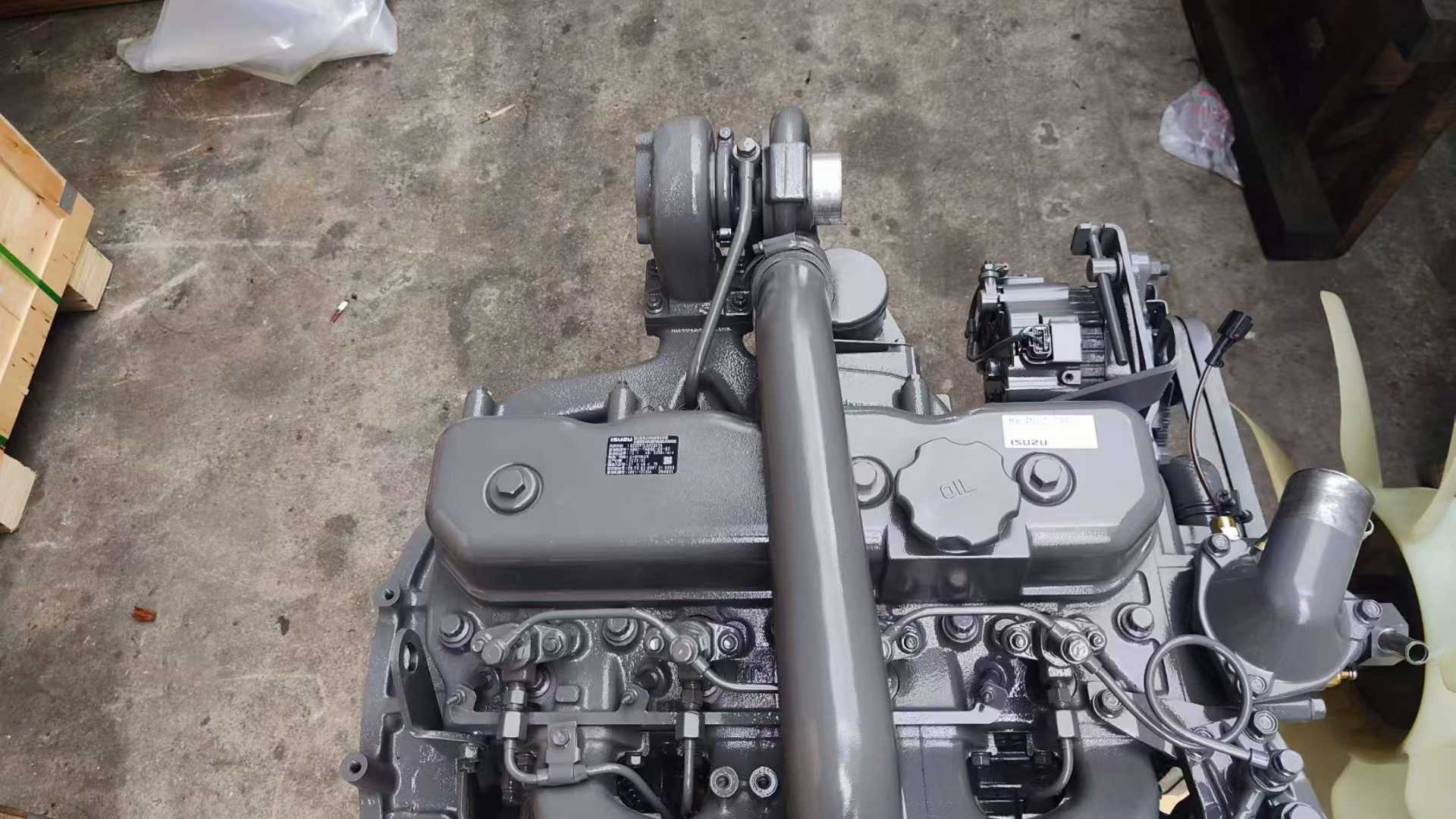 Tatan Isuzu 4BG1 4BG1T Diesel Engine Assembly for Hitachi EX120 ZX120 JCB Excavator Picture 1 hitachi-ex120-5-isuzu-4bg1t-diesel-engine-assembly-8-97100-388-0 (4)