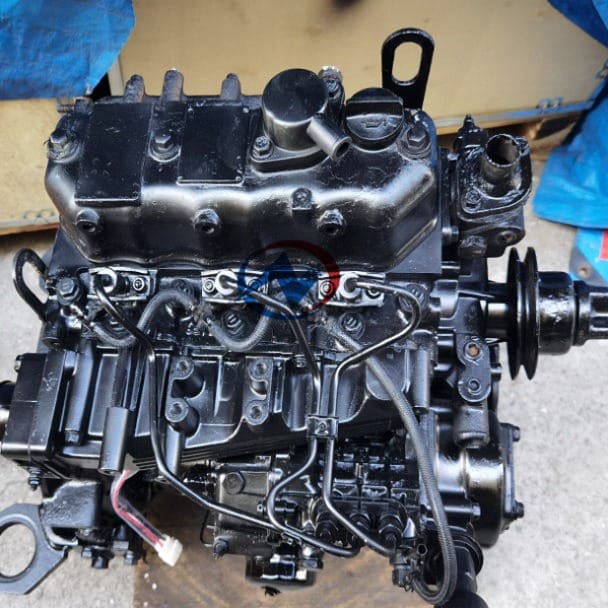 Komatsu PC15-3 Excavator Complete Diesel Engine Assembly (3D68E, OEM 22A-01-11100) Picture 5 Tatan Machinery Compact Excavator Engine Storage and Inspection Warehouse