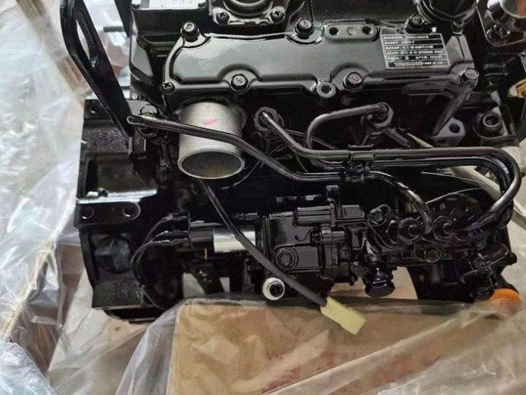 Komatsu PC35MR-2 Excavator Complete Engine Assembly (3D88E, OEM 22F-01-21101) Picture 2 Tatan 3D88E YM129608-01330 diesel engine assembly for Komatsu PC35MR-2 excavator-6