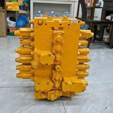 708-2L-00600 Main Control Valve Assembly for Komatsu PC200-8 Excavator