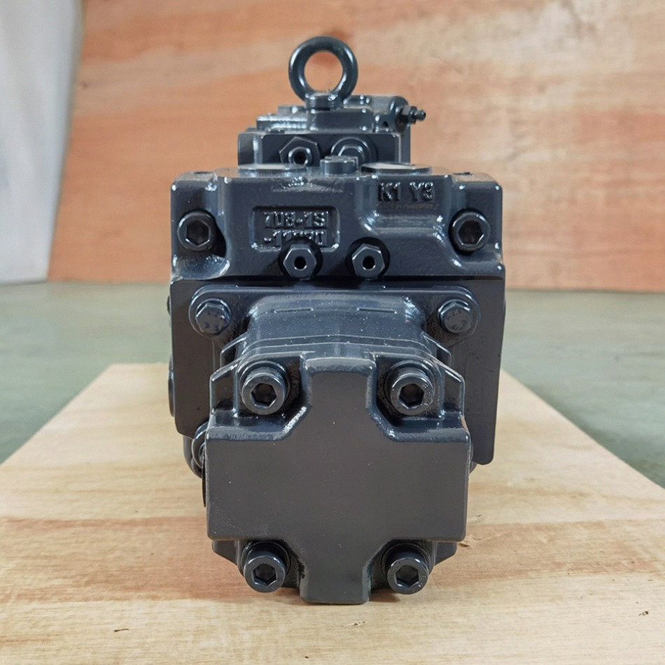 Komatsu PC35MR-2 Main Hydraulic Pump Assembly - HPV35 (OEM 708-1S-00021) Picture 3 Tatan AP2D18 708-8L-00110 hydraulic pump assembly for Komatsu PC35MR-2 excavator(2)
