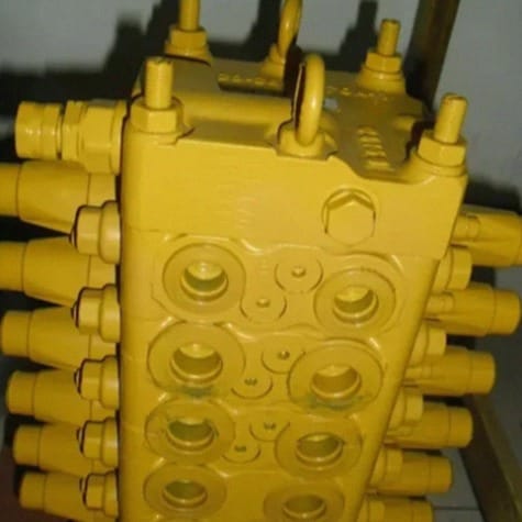 Tatan C0170 4628664 Main Control Valve Assembly for Hitachi ZX240-3 Excavator Picture 3 Tatan C0170 4628664 Main Control Valve Assembly for Hitachi ZX240-3 Excavator - Image 3