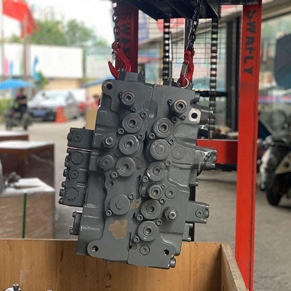C0170 4628664 Main Control Valve Assembly for Hitachi ZX250-3 Excavator Picture 5 C0170 4628664 Main Control Valve Assembly for Hitachi ZX250-3 Excavator - Image 5