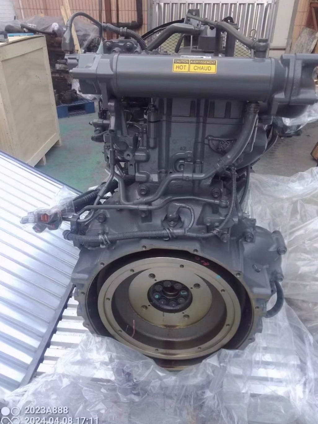 CC-6BG1T 1-11110-896-0 Engine Assembly for ZX210-5G Picture 4 CC-6BG1T 1-11110-896-0 Engine Assembly for ZX210-5G - Image 4