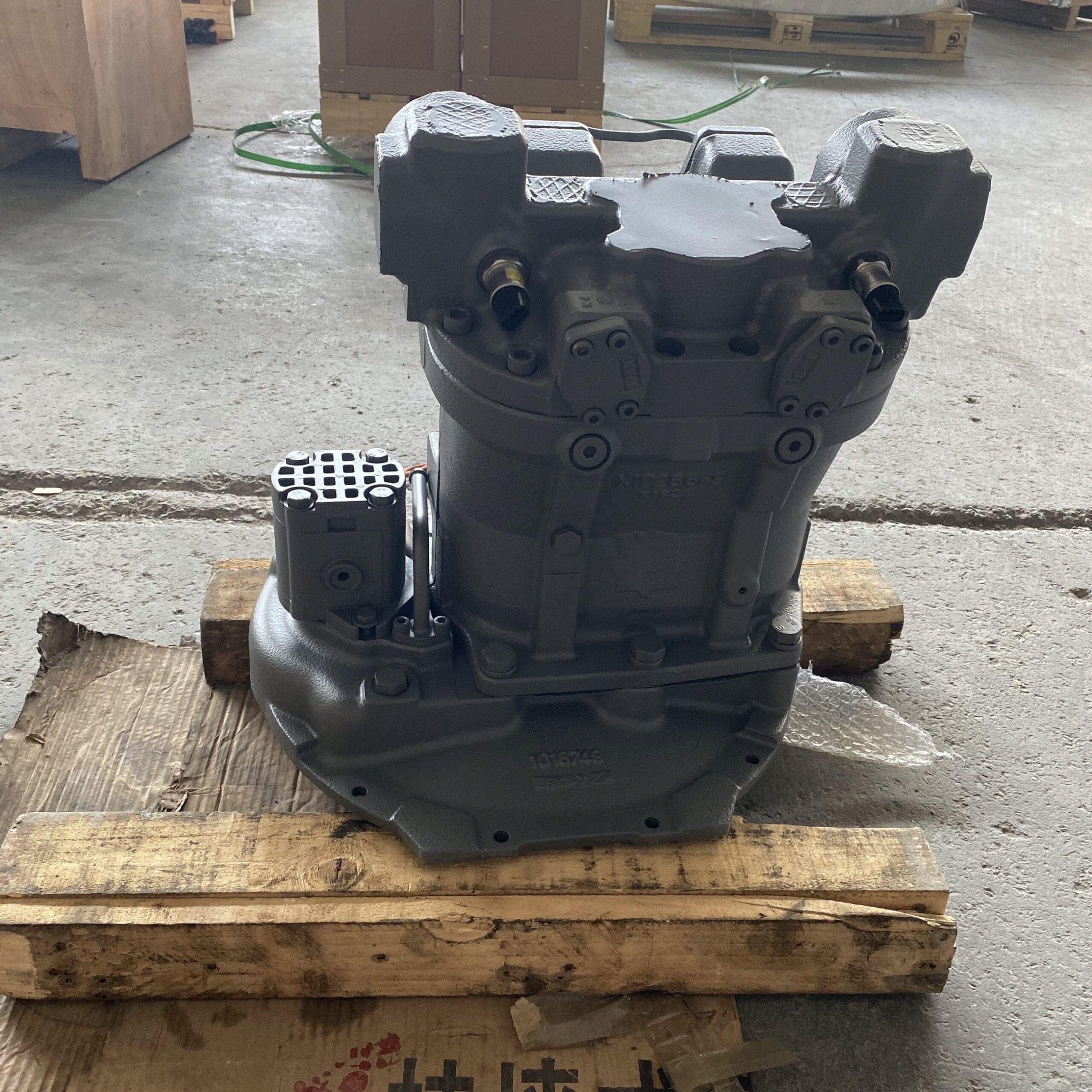 Tatan HPV102 9146522 9170999 Hydraulic Pump Assembly for Hitachi EX200-5 Excavator Picture 4 Tatan HPV102 9146522 9170999 Hydraulic Pump Assembly for Hitachi EX200-5 Excavator - Image 4