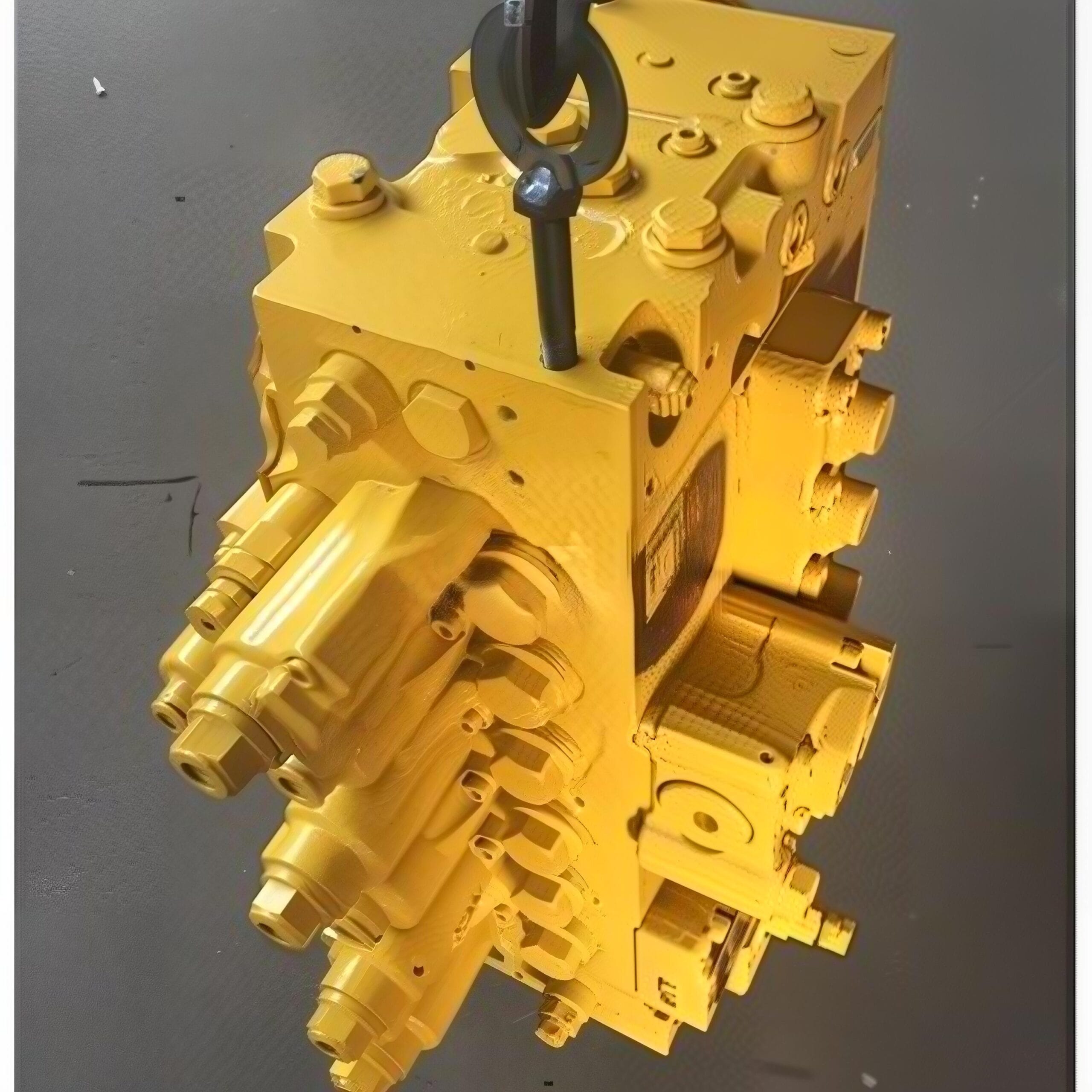 KMX 708-2L-00300 Main Control Valve Assembly for Komatsu PC200-7 Excavator Picture 3 Tatan KMX 708-2L-00300 main control valve assembly for Komatsu PC200-7 excavator-3