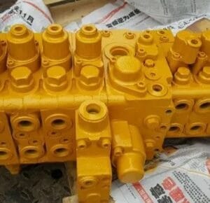 Tatan KMX15 708-2L-00300 main control valve assembly for Komatsu PC130-8 excavator-3