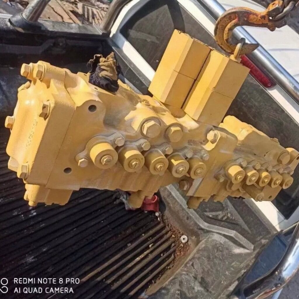Caterpillar 320C Main Control Valve Assembly – KMX15R (OEM 172-5636 / 190-7856)