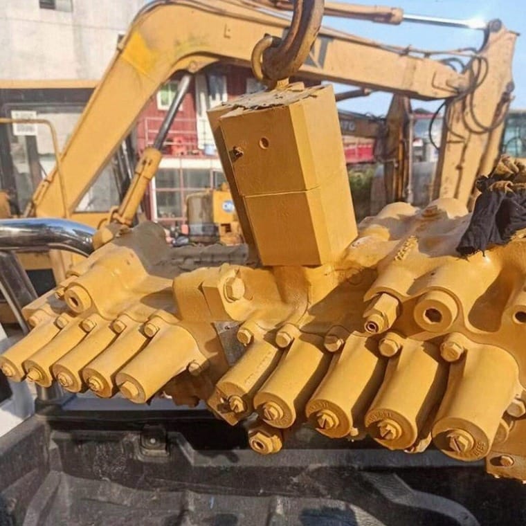 KMX32NA 369-6615 372-2904 Main Control Valve Assembly for Caterpillar 336D Excavator Picture 5 KMX32NA 369-6615 372-2904 Main Control Valve Assembly for Caterpillar 336D Excavator - Image 5