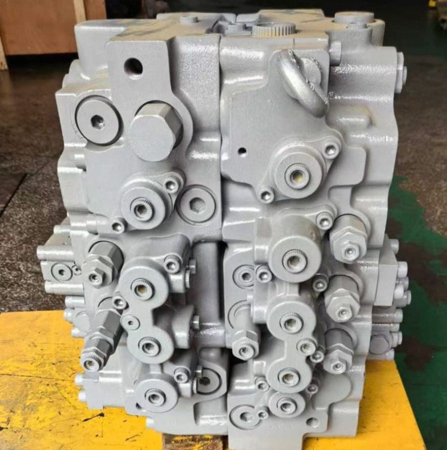 KMX36 4713089 4632971 Main Control Valve Assembly for Hitachi ZX870 Excavator Picture 6 KMX36 4713089 4632971 Main Control Valve Assembly for Hitachi ZX870 Excavator - Image 6