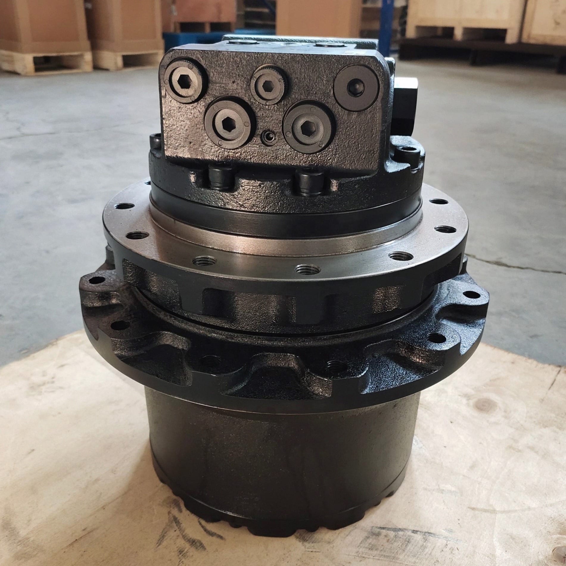 MAG-18VP 708-2L-00105 Travel Motor Final Drive for Komatsu PC60-7 Excavator Picture 4 Komatsu PC60-7 travel motor final drive MAG-18VP 708-2L-00105-(5)