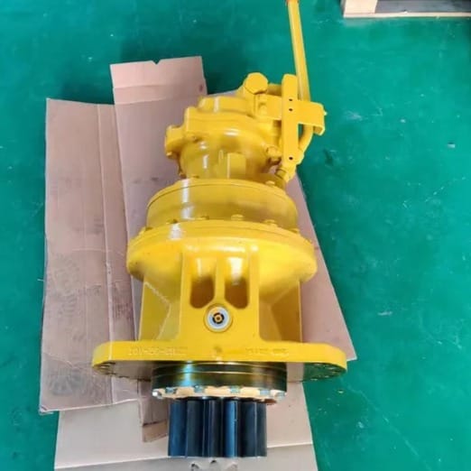 M5X130 706-7G-01150 Swing Motor Assembly for Komatsu PC200-7 Excavator