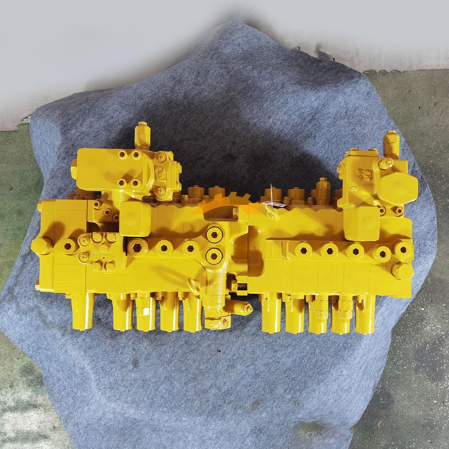 KMX15N 450-4844 369-6613 Main Control Valve Assembly for Caterpillar 320D2 Excavator Picture 2 KMX15N 450-4844 369-6613 Main Control Valve Assembly for Caterpillar 320D2 Excavator - Image 2