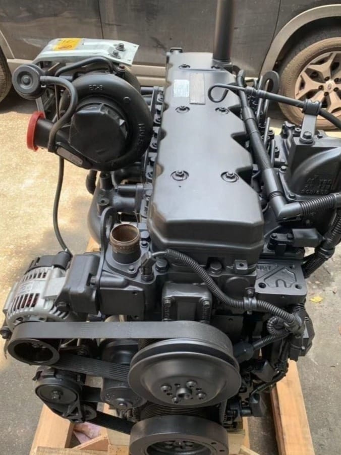 SAA6D107E-1 6754-11-1100 Diesel Engine Assembly for Komatsu PC200-8 Excavator Picture 4 Tatan SAA6D107E-1 6754-11-1100 diesel engine assembly for Komatsu PC200-8 excavator-3