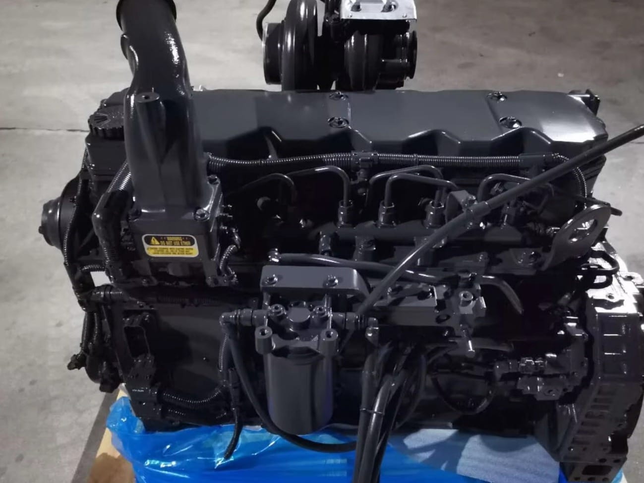 SAA6D114E-3 6745-01-1110 Diesel Engine Assembly for Komatsu PC300-8 Excavator Picture 7 SAA6D114E-3 6745-01-1110 Diesel Engine Assembly for Komatsu PC300-8 Excavator - Image 7