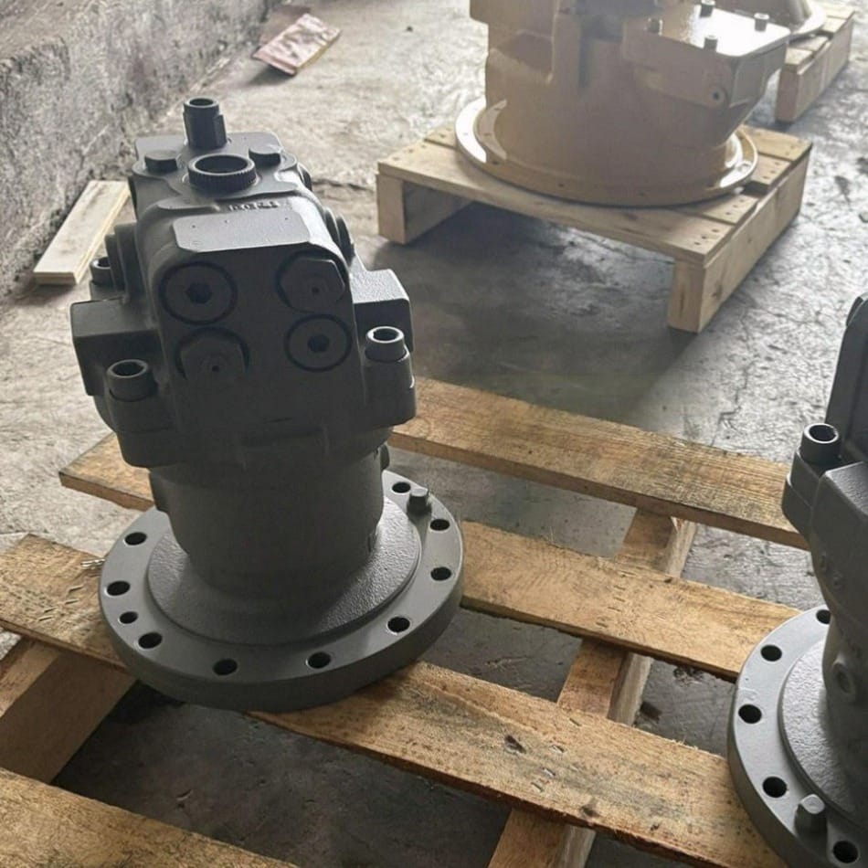 4187042 Swing Motor Assembly for Hitachi EX100-1 Excavator Picture 5 4187042 Swing Motor Assembly for Hitachi EX100-1 Excavator - Image 5