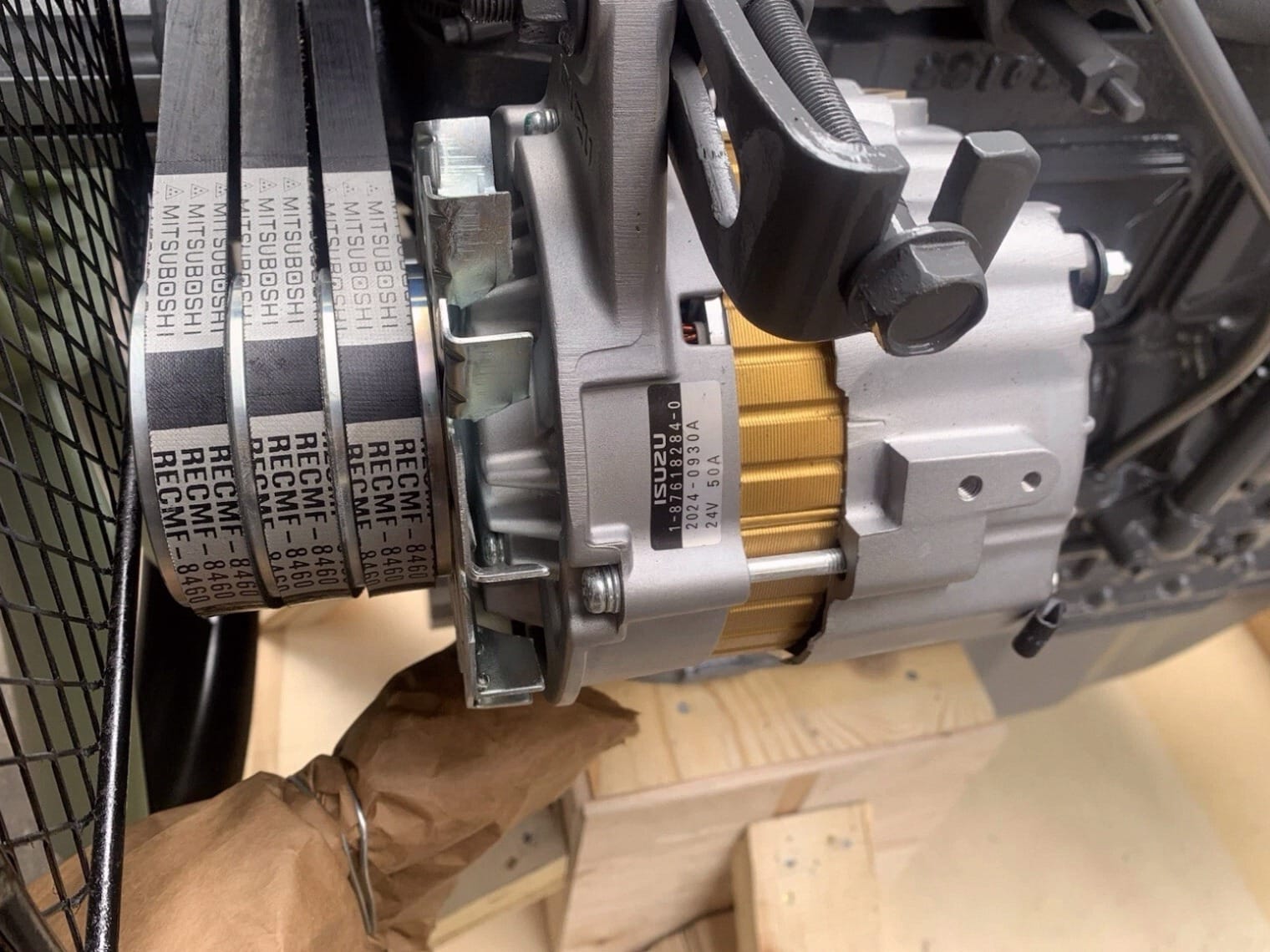 6BD1T 1-11110-947-0 Diesel Engine Assembly for Hitachi EX200-2 Excavator Picture 6 6BD1T 1-11110-947-0 Diesel Engine Assembly for Hitachi EX200-2 Excavator - Image 6