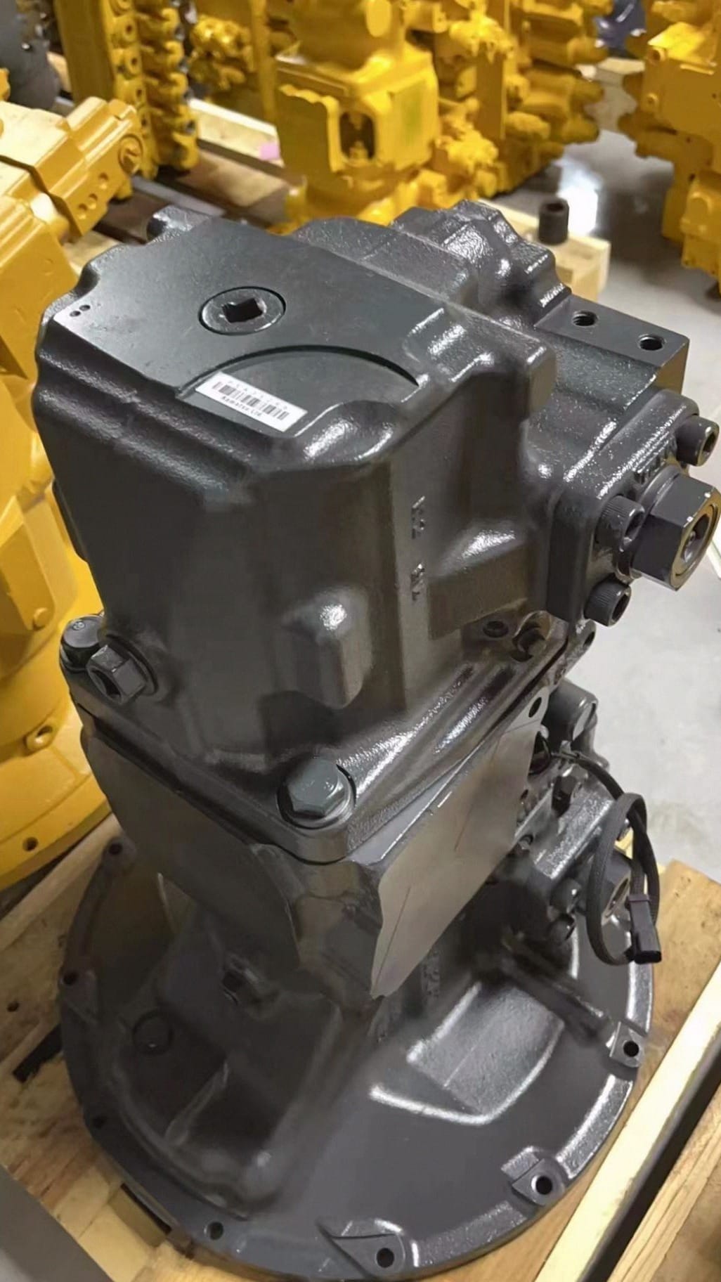 Tatan 708-1W-00883 Hydraulic Pump Assembly for Komatsu WA380-6 Wheel Loader Picture 4 Tatan 708-1W-00883 Hydraulic Pump Assembly for Komatsu WA380-6 Wheel Loader - Image 4