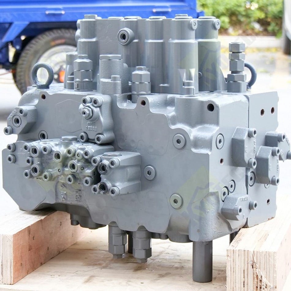 C0170 4606144 Control Valve Assembly for Hitachi ZX200-3 Excavator Picture 2 C0170 4606144 Control Valve Assembly for Hitachi ZX200-3 Excavator - Image 2