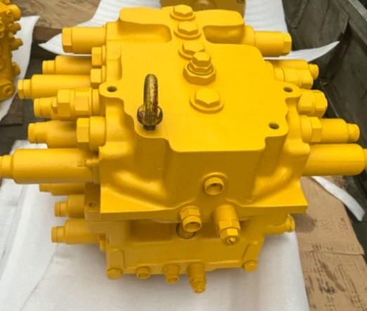 Tatan CLSS 709-99-15100 Main Control Valve Assembly for Komatsu PC650-8 Excavator Picture 2 Tatan CLSS 709-99-15100 Main Control Valve Assembly for Komatsu PC650-8 Excavator - Image 2