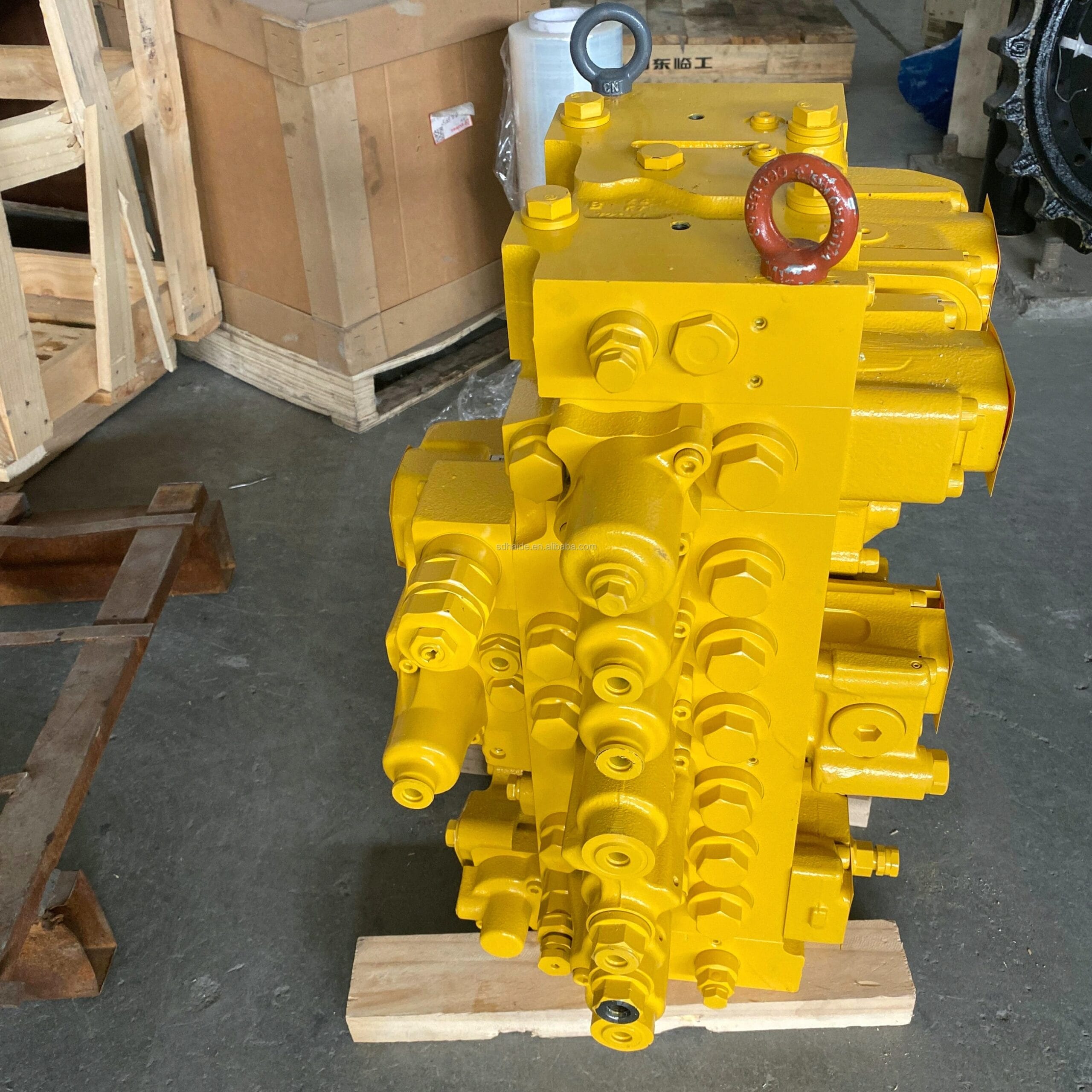 Tatan CLSS 723-40-71102 Main Control Valve Assembly for Komatsu PC450-8 Excavator Picture 2 Tatan CLSS 723-40-71102 Main Control Valve Assembly for Komatsu PC450-8 Excavator - Image 2