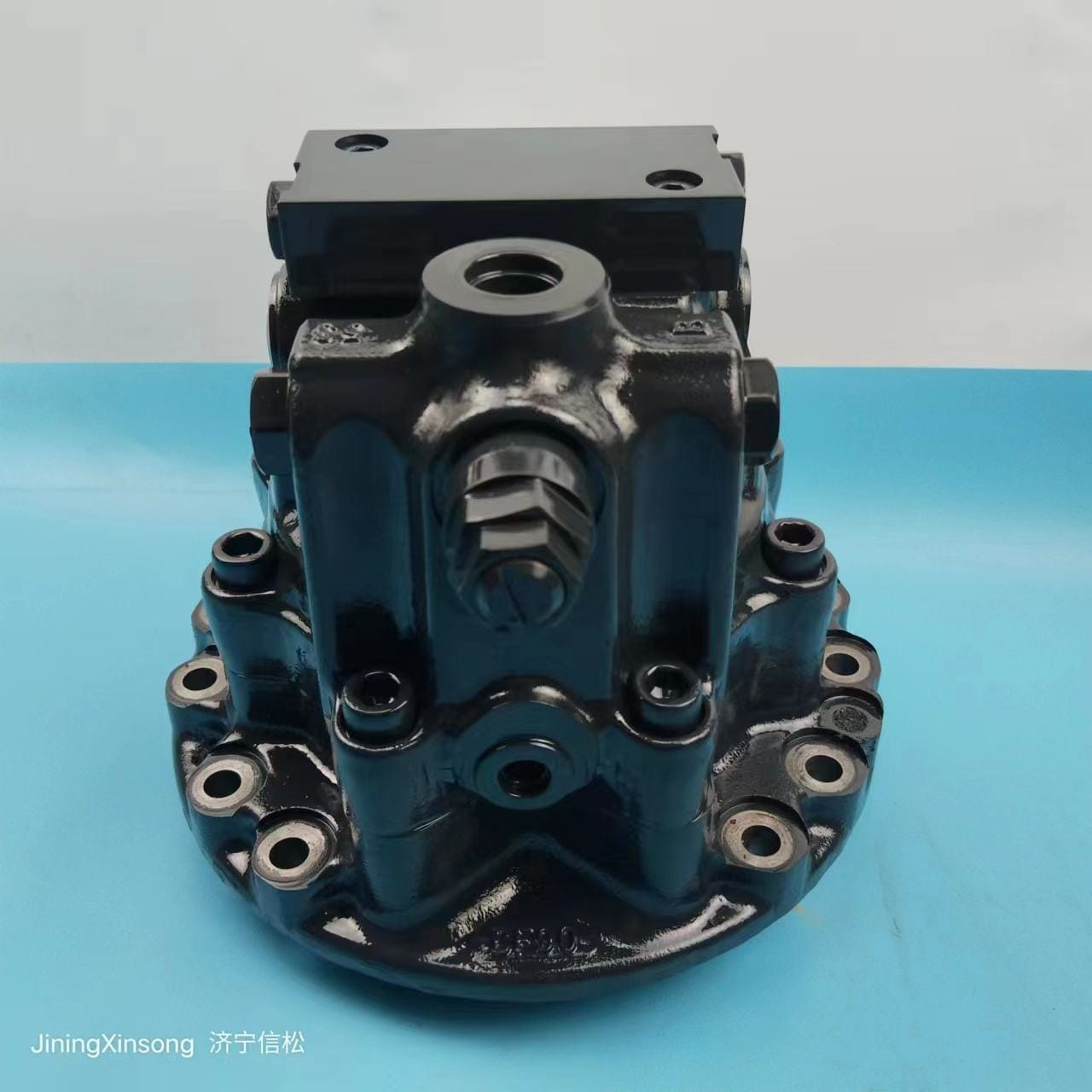 KMF40 708-2L-00050 Swing Motor Assembly for Komatsu PC70-8 Excavator Picture 1 Tatan KMF40 708-2L-00050 swing motor assembly for Komatsu PC70-8 excavator (1)