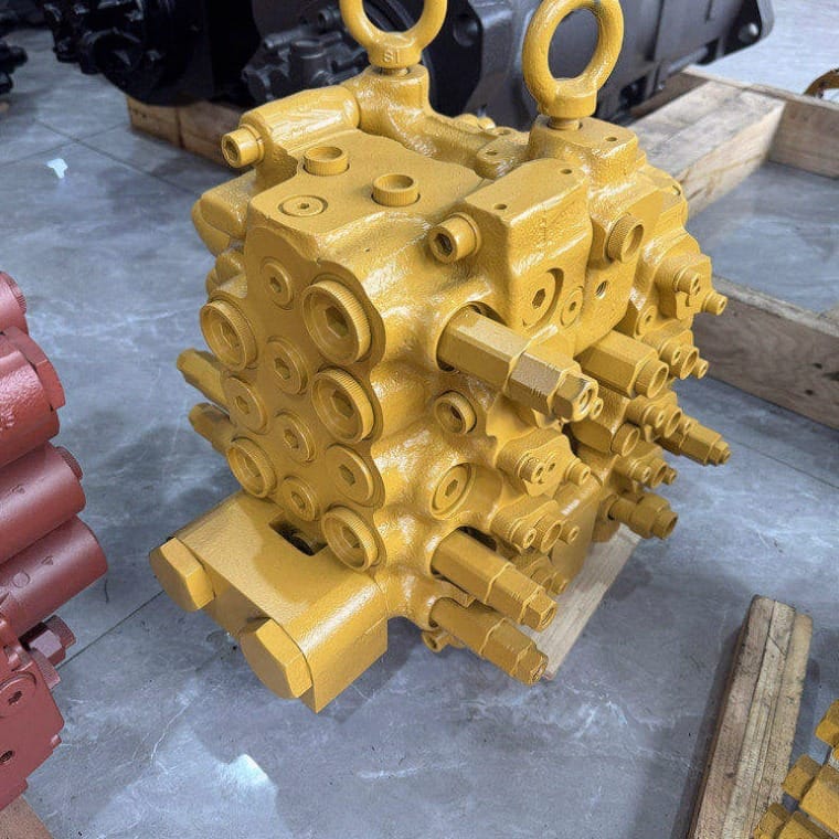 Caterpillar 320B Main Control Valve Assembly (OEM 126-2068 / 121-1490) Picture 2 Caterpillar 320B Main Control Valve Assembly (OEM 126-2068 / 121-1490) - Image 2