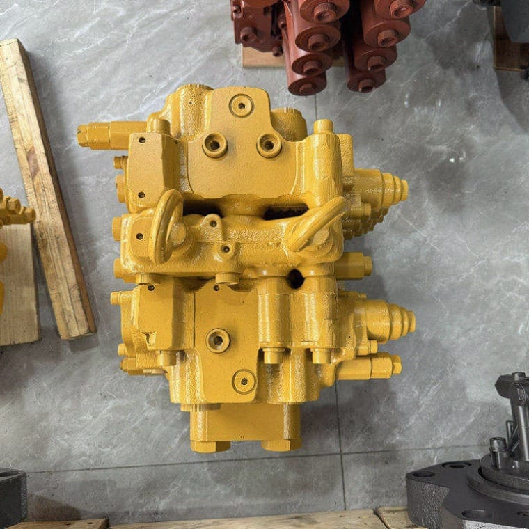 Caterpillar 320B Main Control Valve Assembly (OEM 126-2068 / 121-1490) Picture 4 Caterpillar 320B Main Control Valve Assembly (OEM 126-2068 / 121-1490) - Image 4