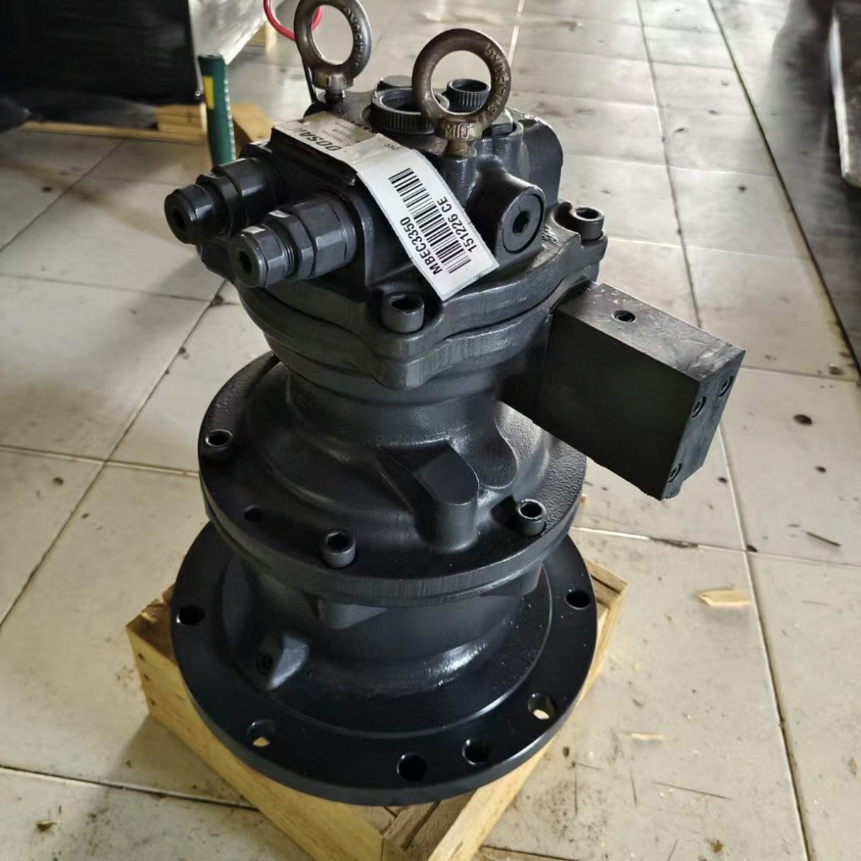 M2X63 Swing Motor Assembly 2401-9257A for Doosan DX75 Excavator Loader Picture 5 Tatan M2X63 swing motor assembly 2401-9257a for Doosan excavator loader (2)