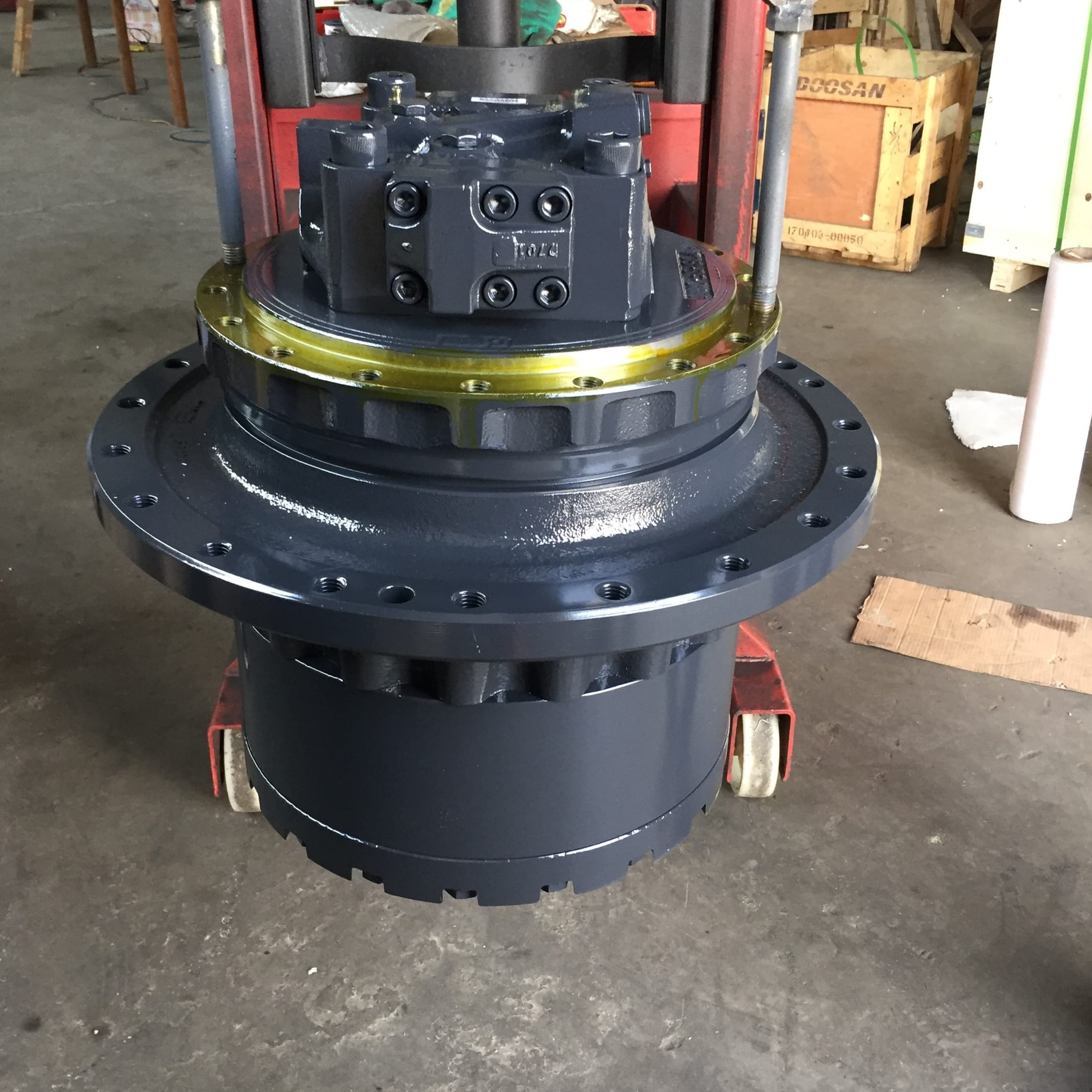 MAG-170VP 20Y-27-00020 Travel Motor Assembly for Komatsu PC240-8 Excavator Picture 3 MAG-170VP 20Y-27-00020 Travel Motor Assembly for Komatsu PC240-8 Excavator - Image 3