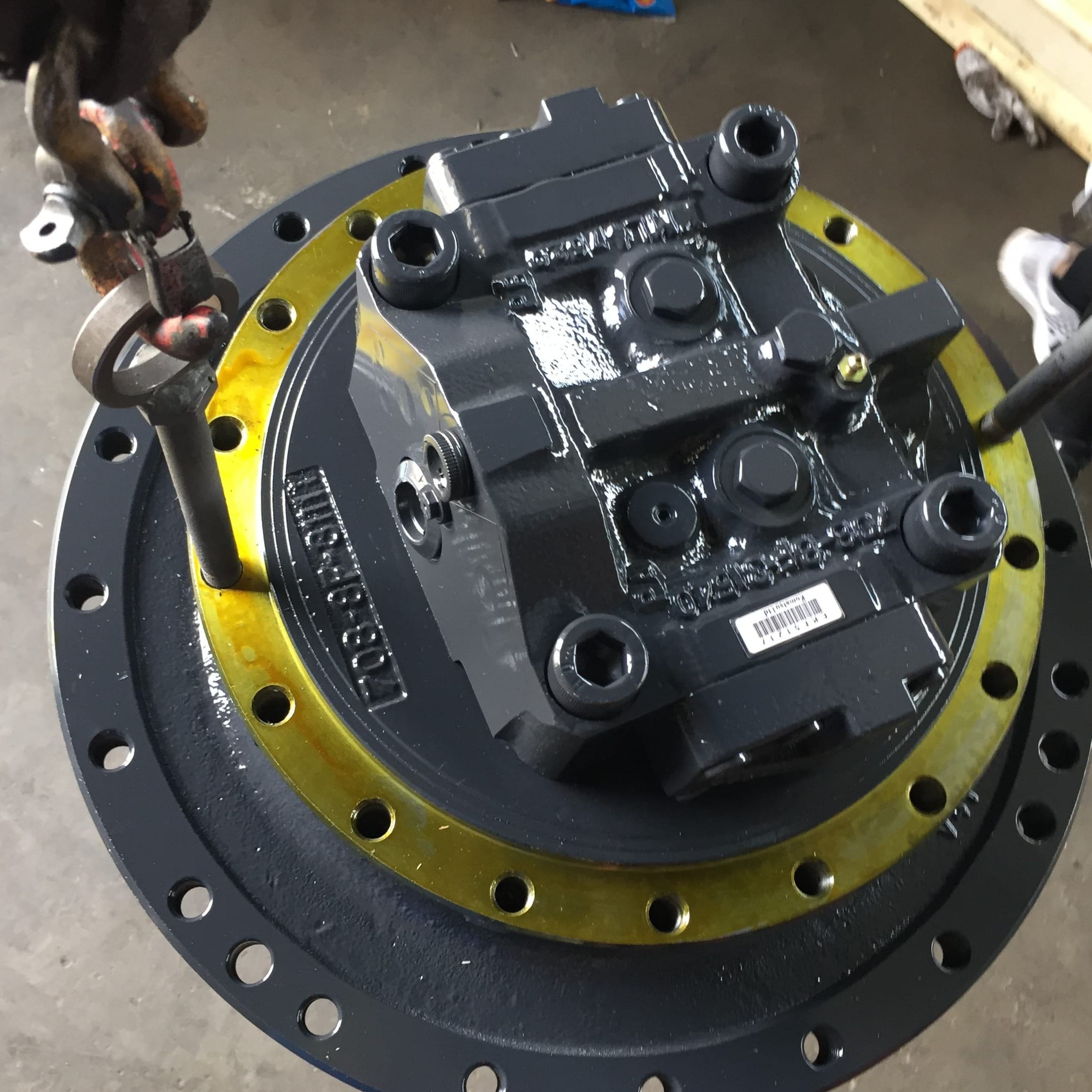 MAG-170VP 20Y-27-00020 Travel Motor Assembly for Komatsu PC240-8 Excavator Picture 6 MAG-170VP 20Y-27-00020 Travel Motor Assembly for Komatsu PC240-8 Excavator - Image 6