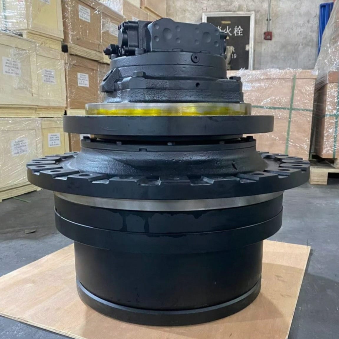 MSF-340VP 9251681 Travel Motor Assembly for Hitachi ZX870 Excavator Picture 1 MSF-340VP 9251681 Travel Motor Assembly for Hitachi ZX870 Excavator