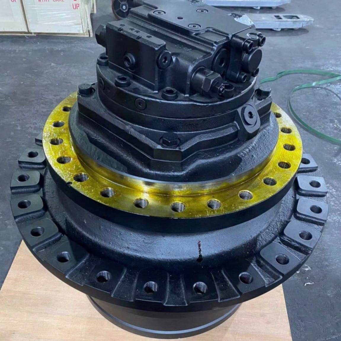 MSF-340VP 9251681 Travel Motor Assembly for Hitachi ZX870 Excavator Picture 2 MSF-340VP 9251681 Travel Motor Assembly for Hitachi ZX870 Excavator - Image 2