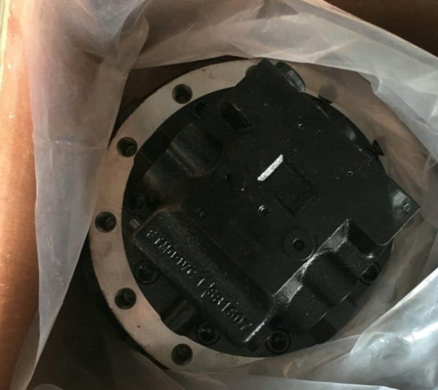 Komatsu PC15-3 Final Drive Travel Motor Assembly - GM04 (OEM 20S-60-51100) Picture 5 Tatan PC15-3 708-8L-00105 travel motor final drive for Komatsu excavator (3)