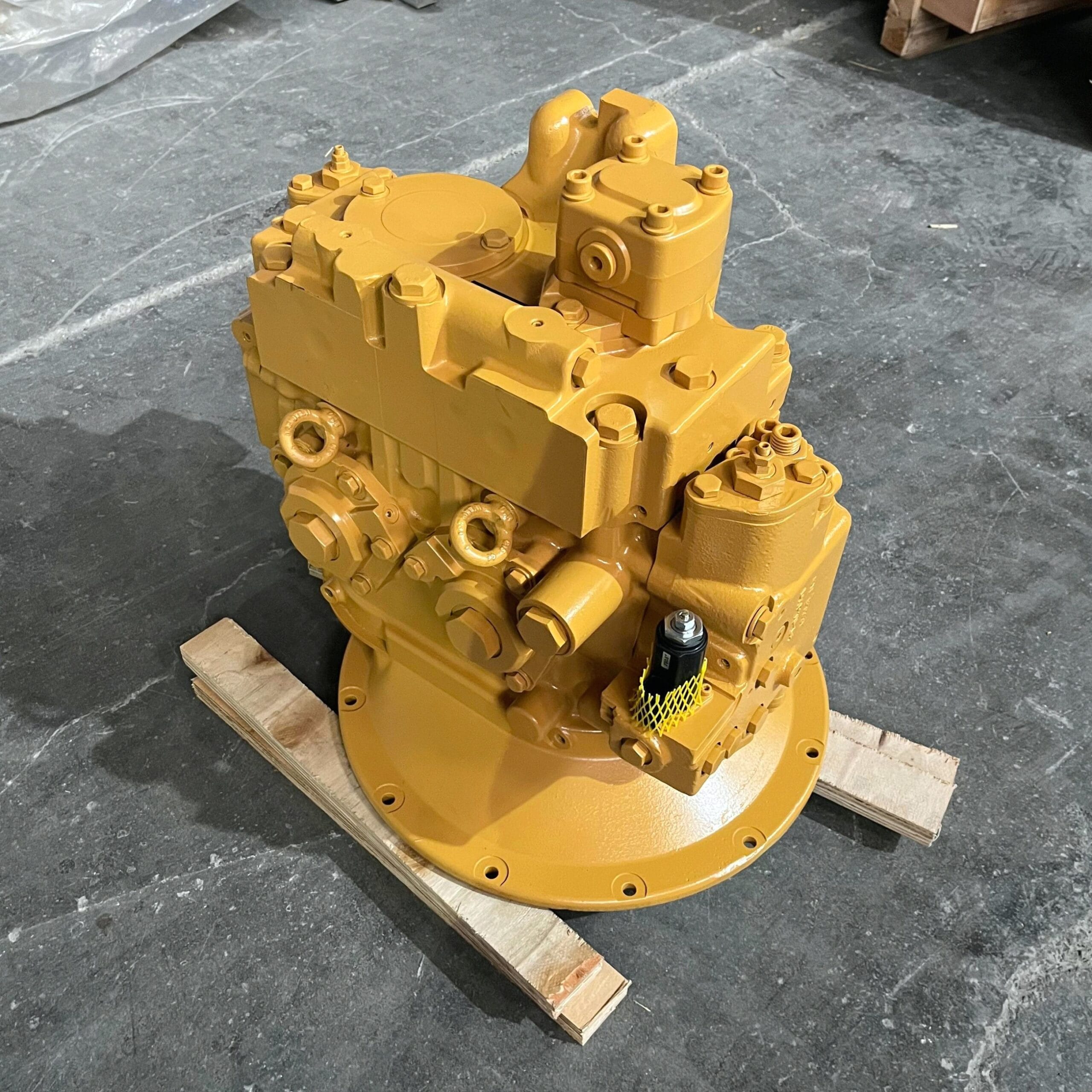 Caterpillar 320C Main Hydraulic Pump Assembly - SBS80 (OEM 172-5638) Picture 5 Caterpillar 320C Main Hydraulic Pump Assembly - SBS80 (OEM 172-5638) - Image 5