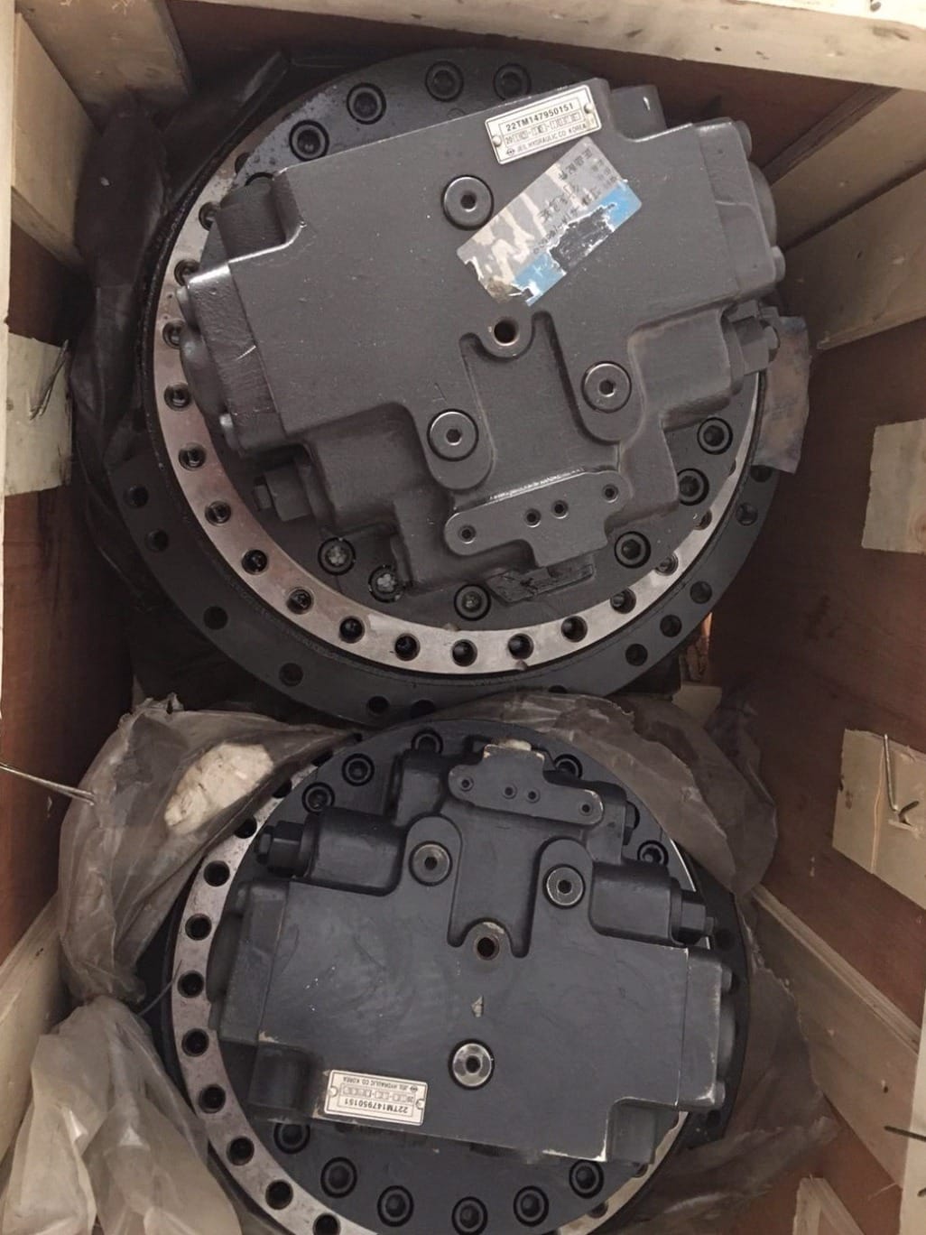 Tatan DH220-5 Travel Motor Final Drive Assembly for Doosan Excavator 2401-9238A MAG-170 Picture 4 dh220-5 travel motor (7)