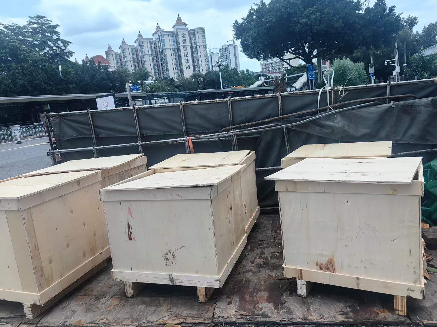 M2X120 114-1627 Swing Motor Assembly for Caterpillar 320B Excavator Picture 9 Export Wooden Crate Packaging for CAT 320B Swing Motor