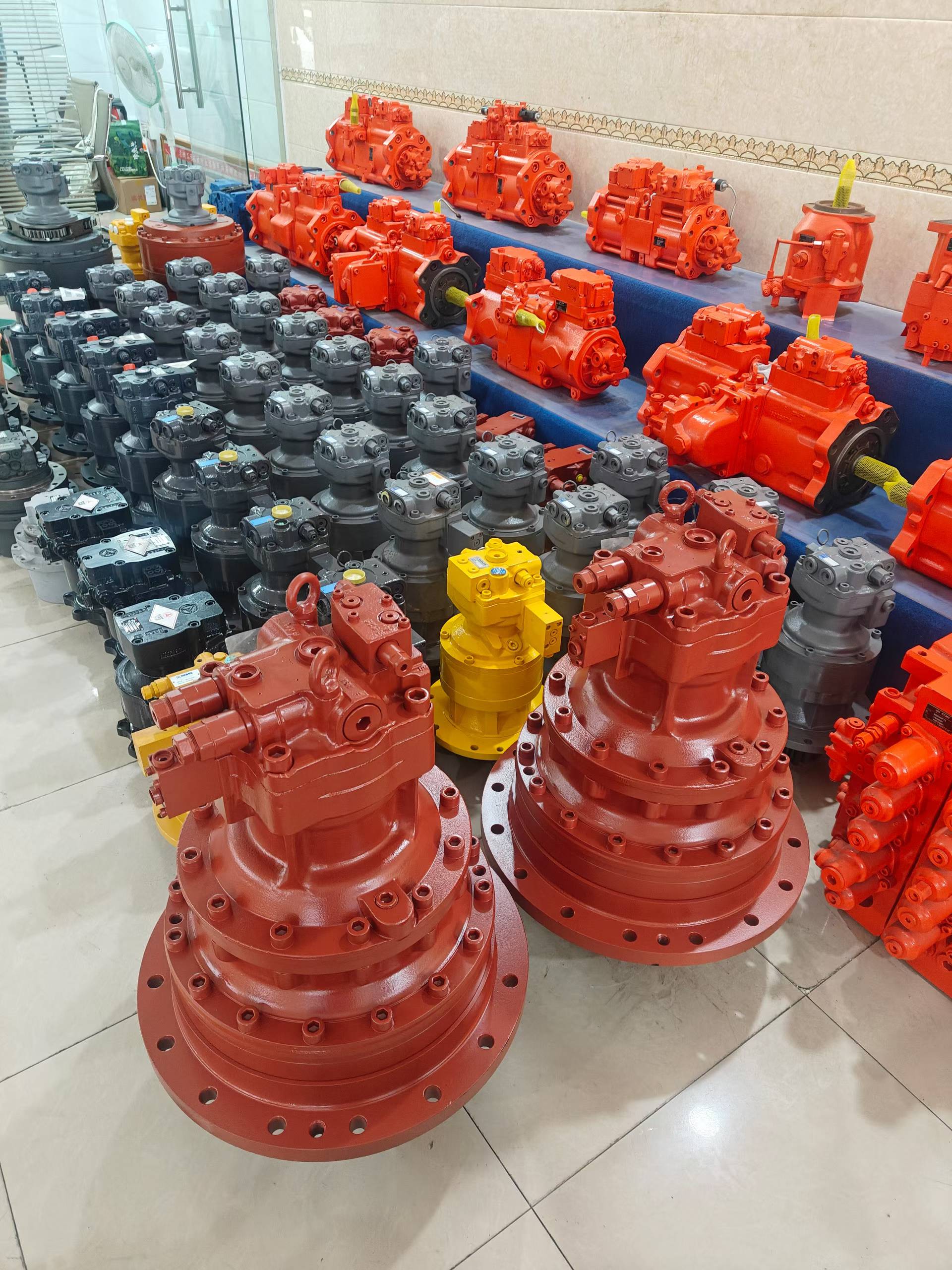 Tatan Machinery Physical Showroom Display for Doosan DH60-7 Swing Motor