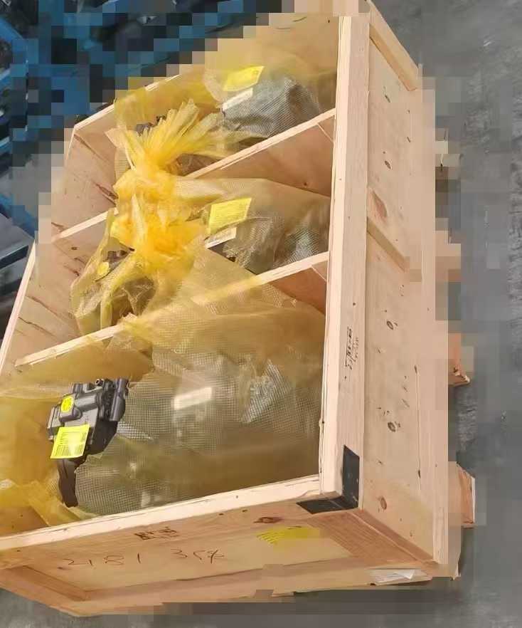 Doosan DH35 Main Hydraulic Pump Assembly - AP2D18 (OEM 2401-9287 / 401-00021) Picture 11 Export Wooden Crate Packaging for Doosan DH35 Hydraulic Pump