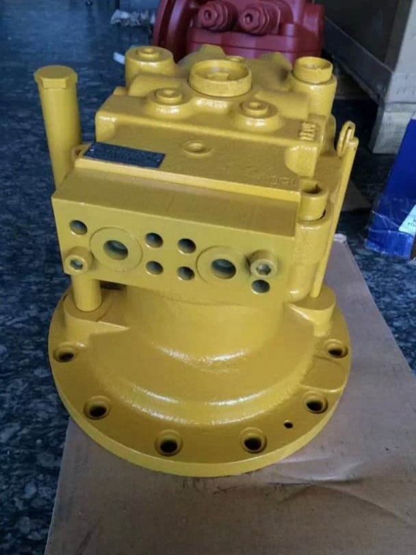 Komatsu PC20-7 Hydraulic Swing Motor Assembly (OEM 708-7S-00030 / 20S-26-31100) Picture 2 Komatsu PC20-7 Hydraulic Swing Motor Assembly (OEM 708-7S-00030 / 20S-26-31100) - Image 2