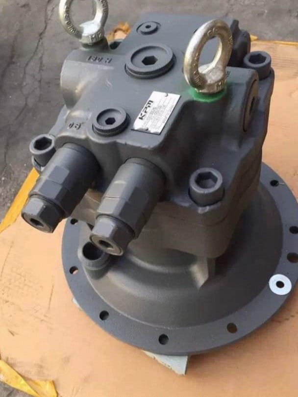 Komatsu PC20-7 Hydraulic Swing Motor Assembly (OEM 708-7S-00030 / 20S-26-31100) Picture 3 Komatsu PC20-7 Hydraulic Swing Motor Assembly (OEM 708-7S-00030 / 20S-26-31100) - Image 3